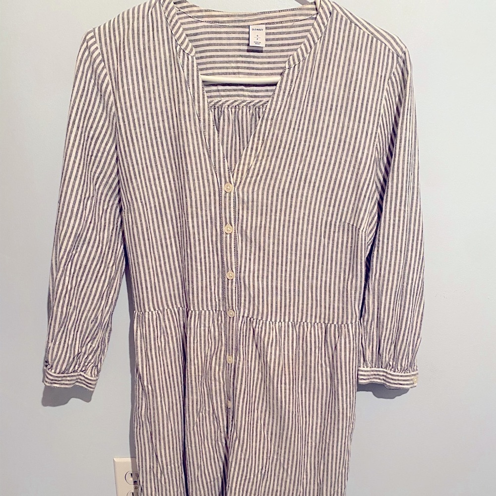 Old navy summer striped dress navy white and blue.